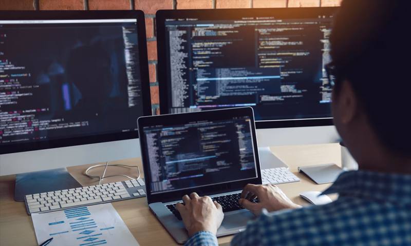 数据科学选型：R与Python如何赋能谷城县网站建设？
